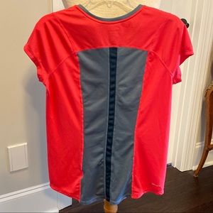 Nike Dri-Fit Top Sz Women Large Running yoga workout Athleisure Back Detail